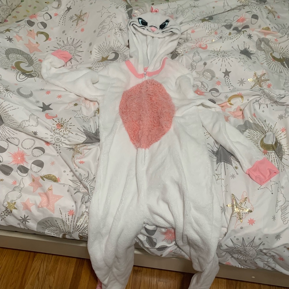 COPY - Marie onsie.  Aristocats by disney.